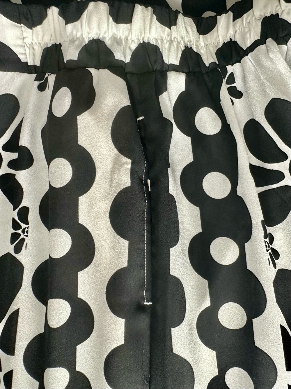Rose & Olive Black & White Polkadot blouse w/ matching elastic waist pant set